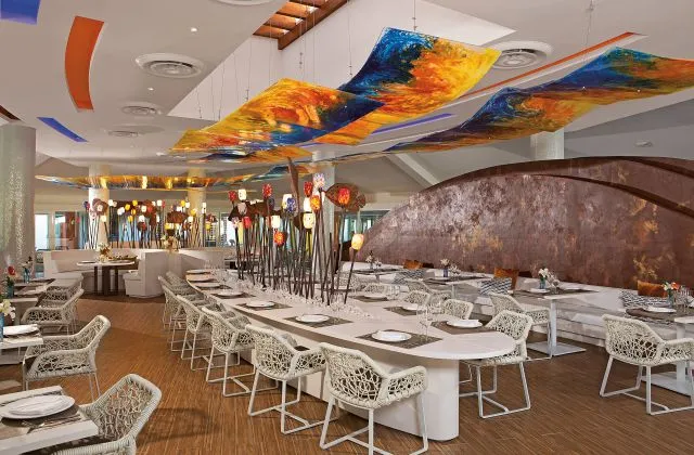 Hotel Breathless Punta Cana restaurant gourmet